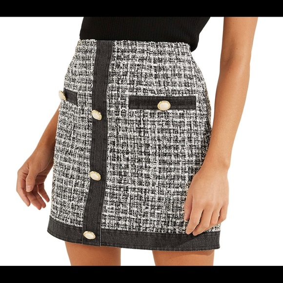 Guess Dresses & Skirts - GUESS tweed skirt with button accents